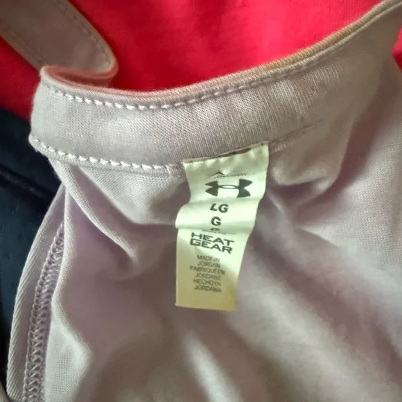 Lot of 6 Women's Racerback Tank Workout Tops. 5 Under Armour, 1 Adidas. - Picture 3 of 11